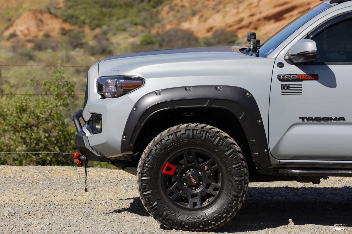 Defender Fender Flares | 8T6 Voodoo Blue | Toyota Tacoma 2WD/4WD (16-23)