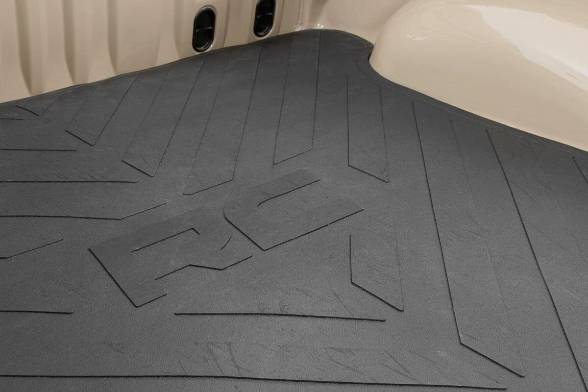 Bed Mat | 6'7" Bed | RC Logo | Chevy/GMC Sierra 1500 (19-26)/Silverado 1500 (19-26)